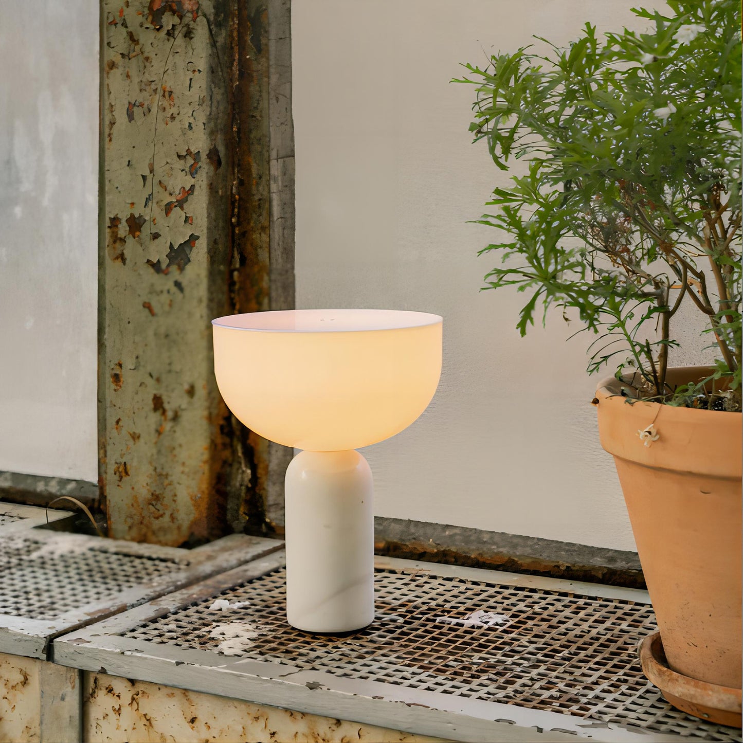 Kizu Table Lamp